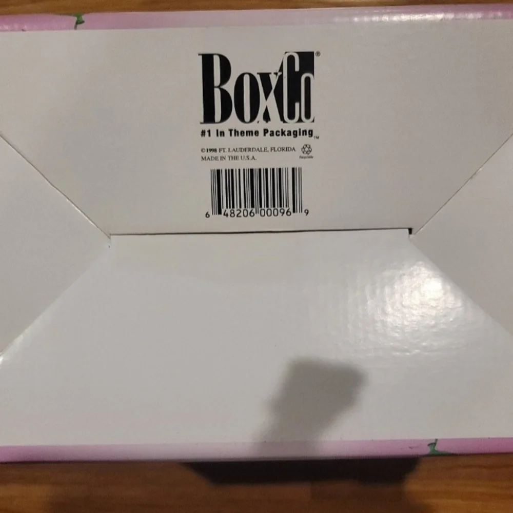 Colorful Party Favor Boxes - Picture 6 of 12